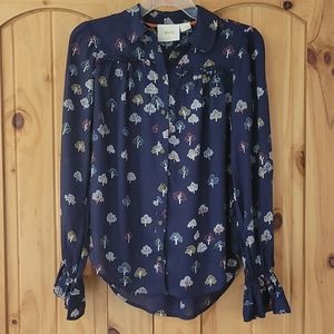 Maeve by Anthropologie Boho Navy Blouse with Trees Print Size 0 Ruffle sleeves